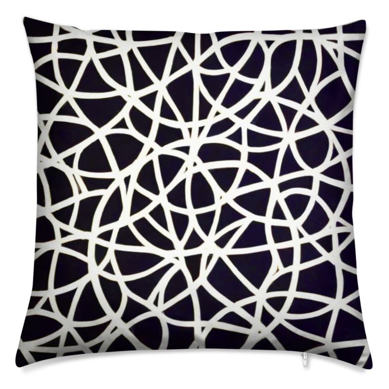 Cushion cover - Intrinsic connections